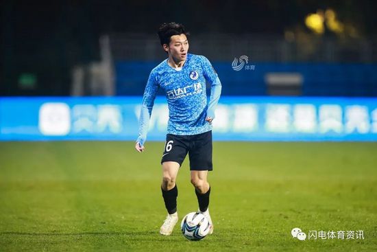 全场比赛结束，勒沃库森2-0赫根，各项赛事取得14连胜！